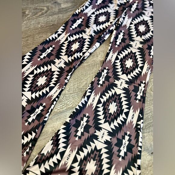 NWT Boho Aztec Flare Pants High Waist Bell Bottoms Festival Retro M - Picture 2 of 6